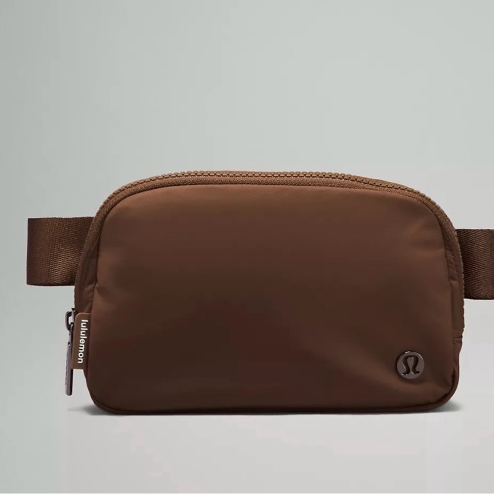 Java Lululemon 1L Everywhere Belt bag!! 🤎
